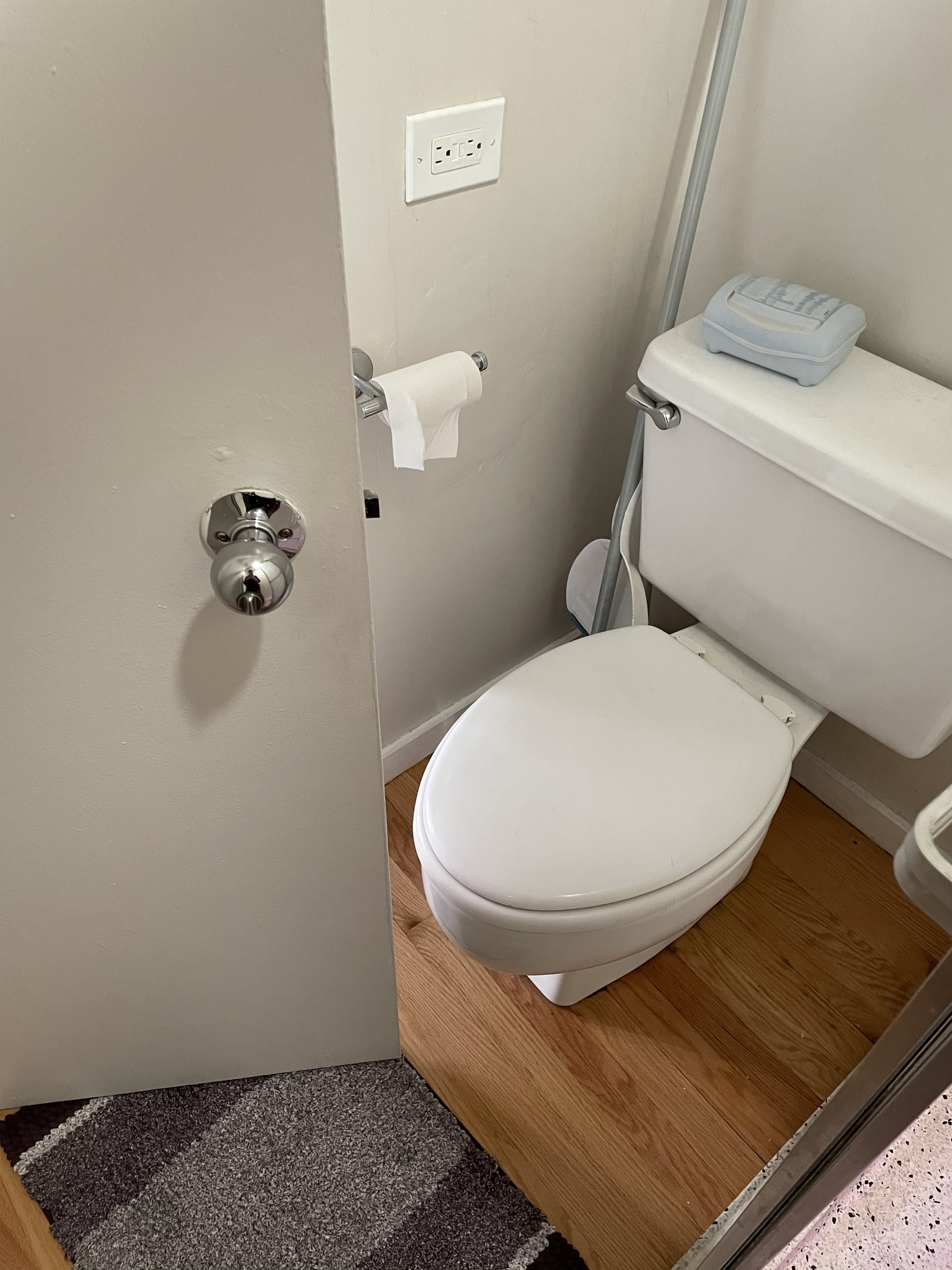 Bathroom 01